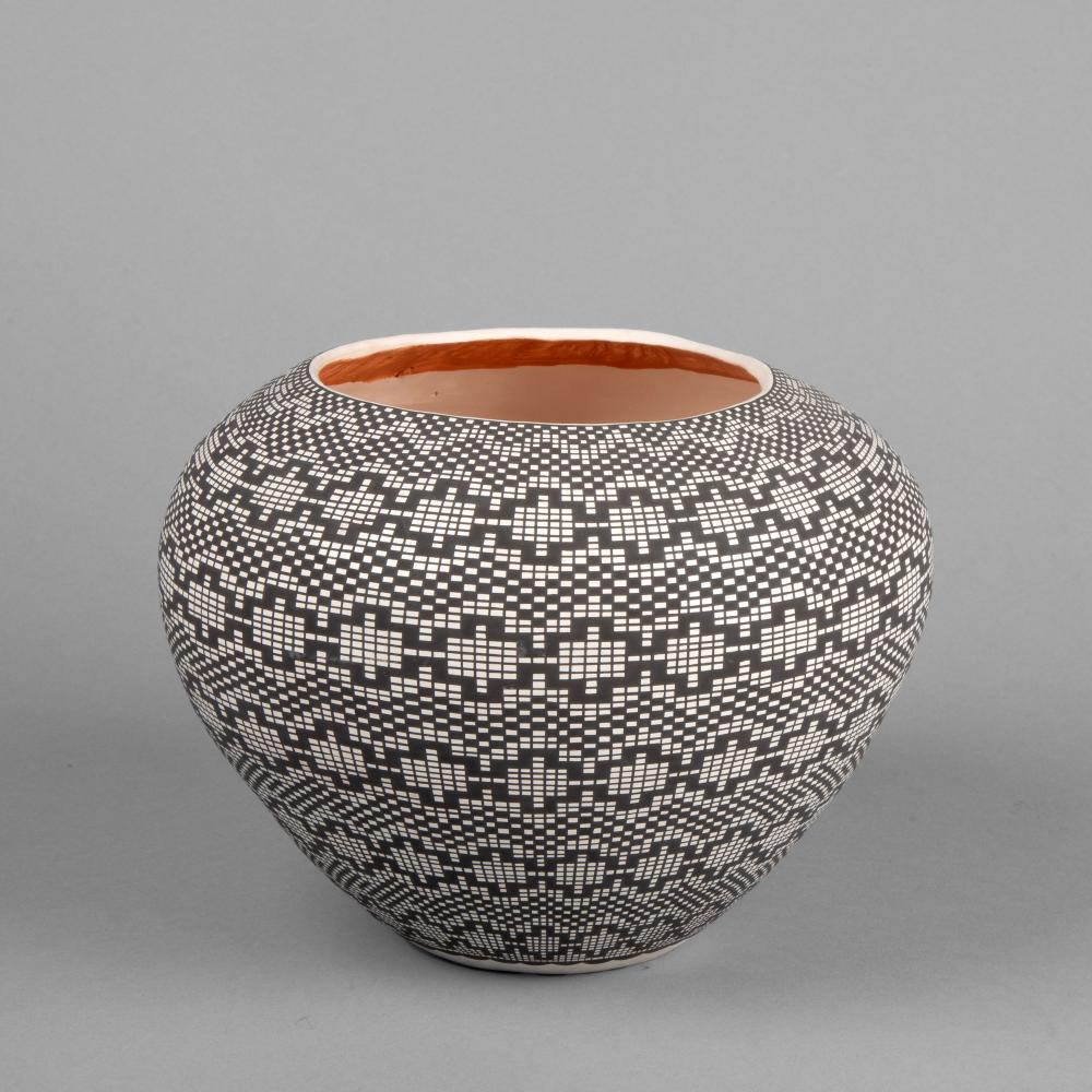 MELISSA ANTONIO, GEOMETRIC