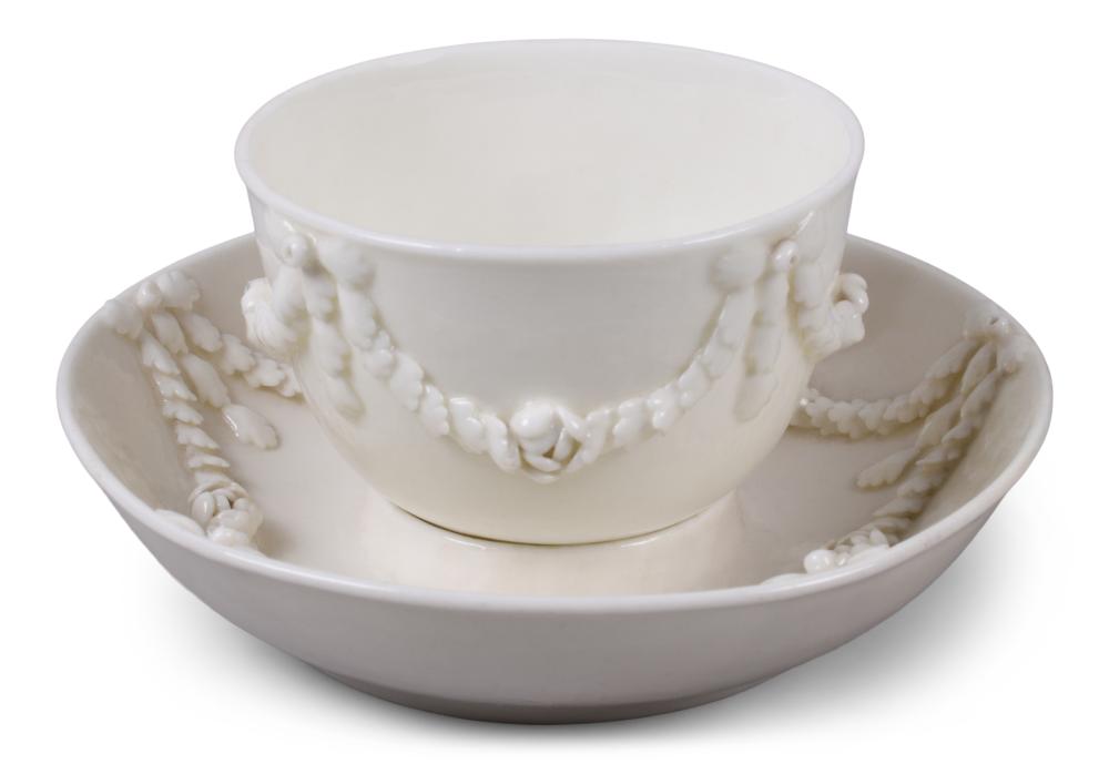 MENNECY PORCELAIN TEABOWL AND