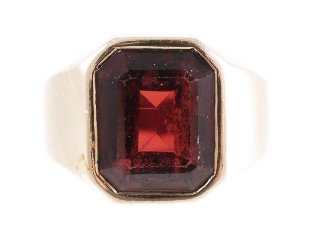 MEN'S 14K YELLOW GOLD GARNET