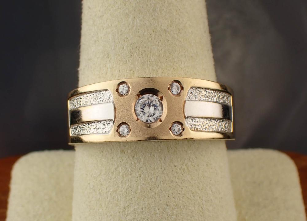 MEN'S CUBIC ZIRCONIA AND FOURTEEN