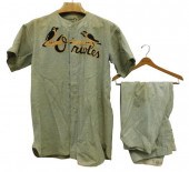MEN'S ORIOLES BASEBALL UNIFORM