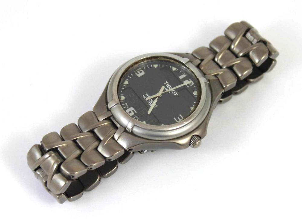 MEN'S TISSOT TITANIUM WRISTWATCH,