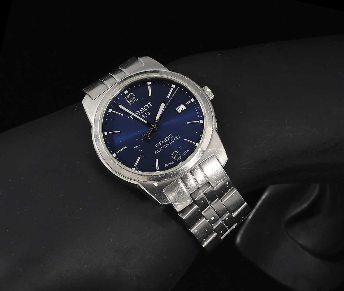 MEN'S TISSOT WATCH: Men's silver
