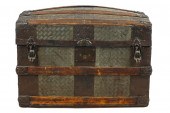 METAL-CLAD WOOD TRUNKwith patt