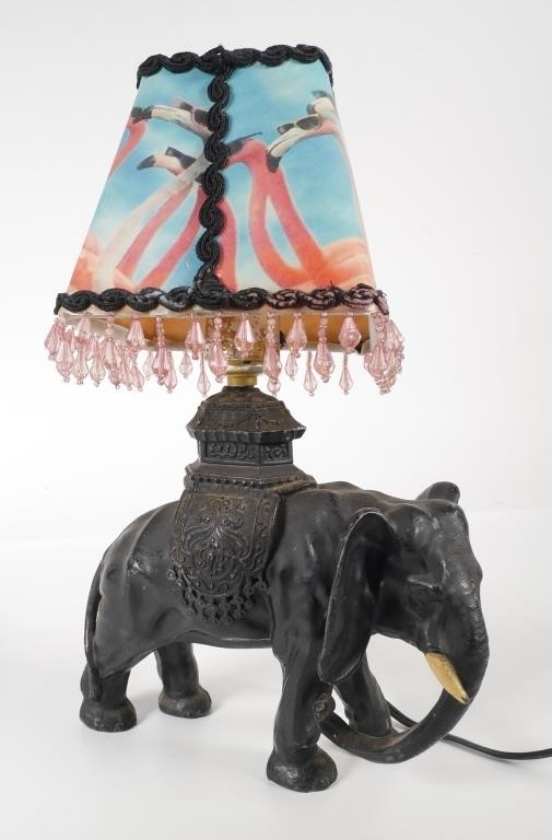 METAL ELEPHANT LAMP WITH FLAMINGO
