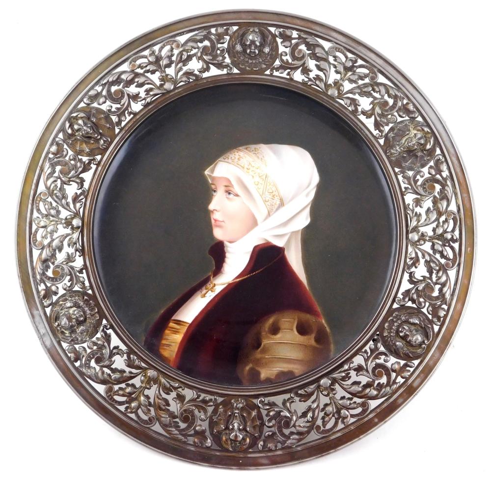 METAL FRAMED CHARGER WITH INSET