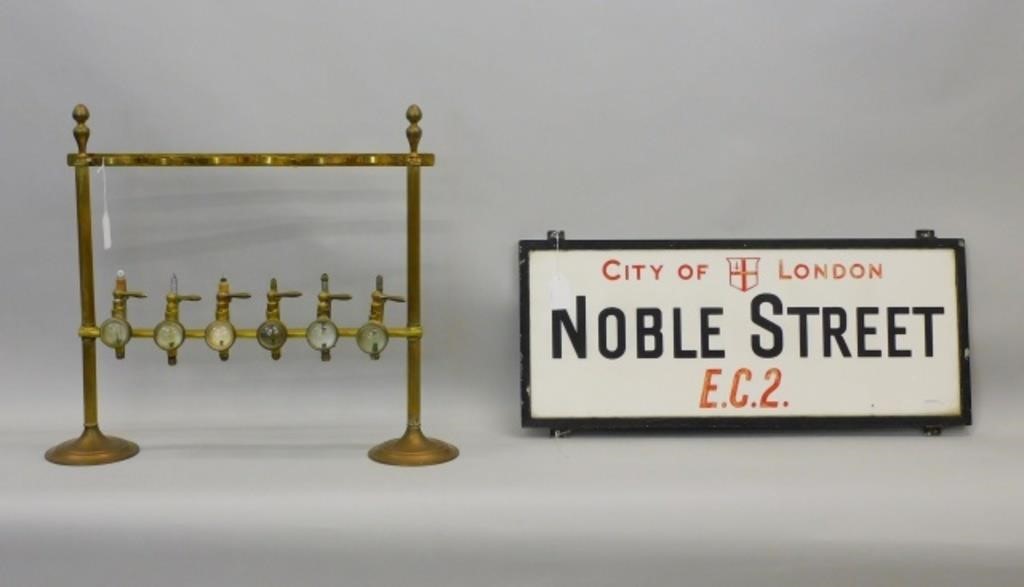 METAL FRAMED CITY OF LONDON NOBLE