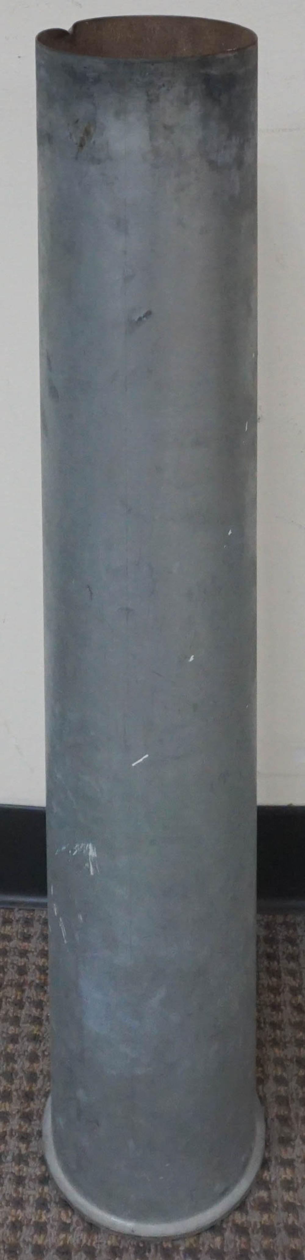METAL MILITARY SHELL, H: 33 INMetal