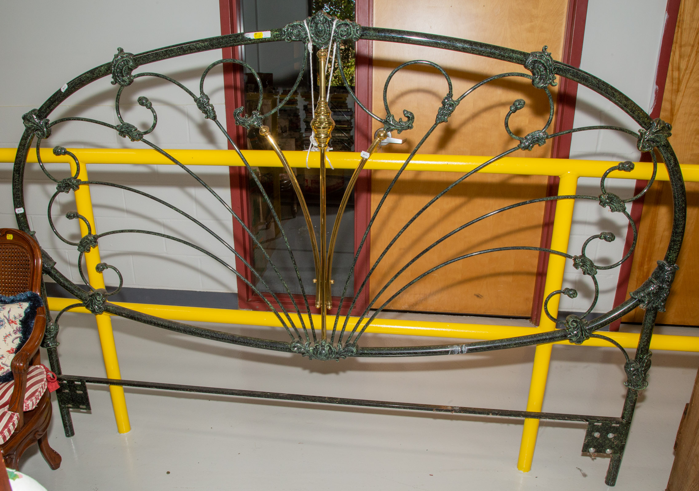 METAL MODERN HEADBOARD WITH BRASS