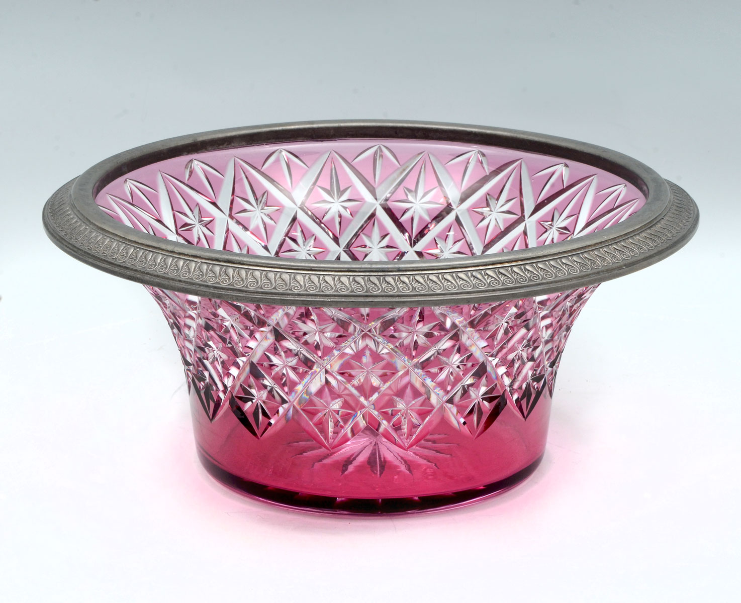 METAL MOUNTED CUT TO CLEAR BOWL: