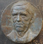METAL ROUNDEL MEDALLION OF OLI