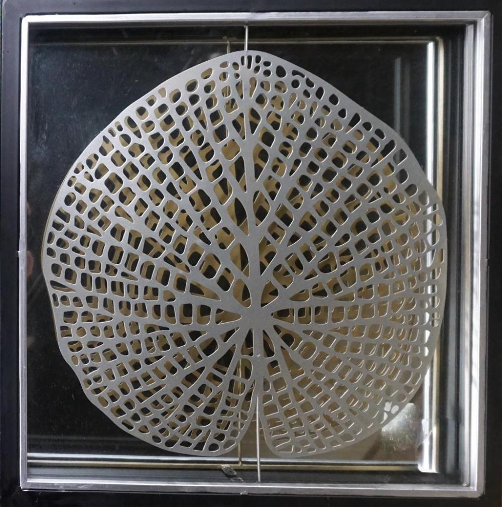 METAL SCULPTURE OF LEAF IN