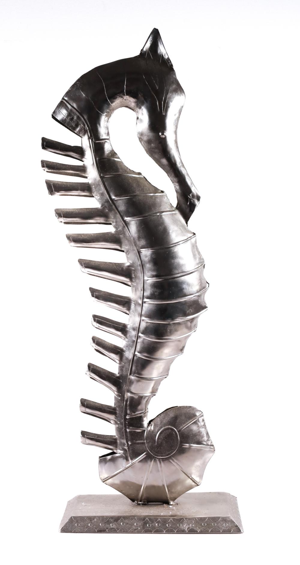METAL SEAHORSE STATUESIlver