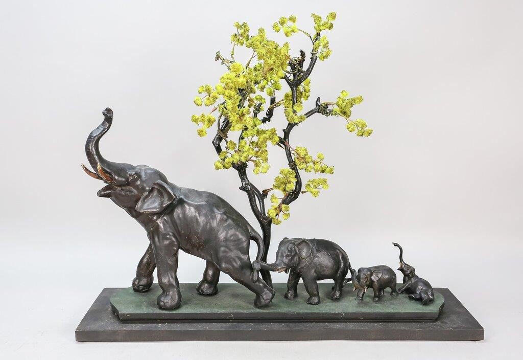 METAL STATUE OF ELEPHANTS AND