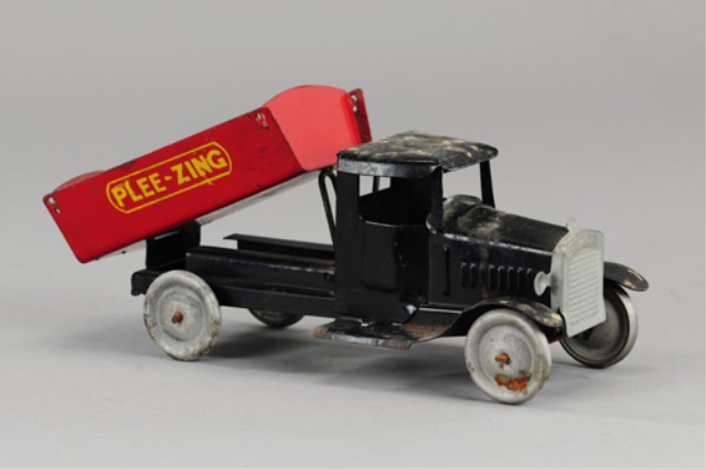 METALCRAFT ''PLEE-ZING'' DUMP TRUCK