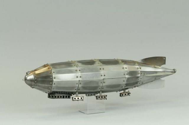 METALCRAFT ZEPPELIN Assembled