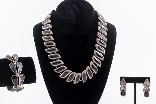 MEXICAN SILVER, ONYX &AMP; SODALITE