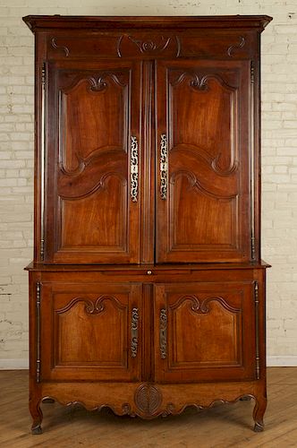 MID 19TH C. FRENCH WALNUT BUFFET
