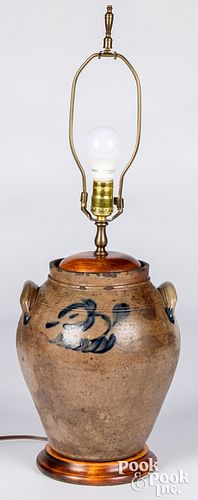 MID-ATLANTIC STONEWARE CROCK,