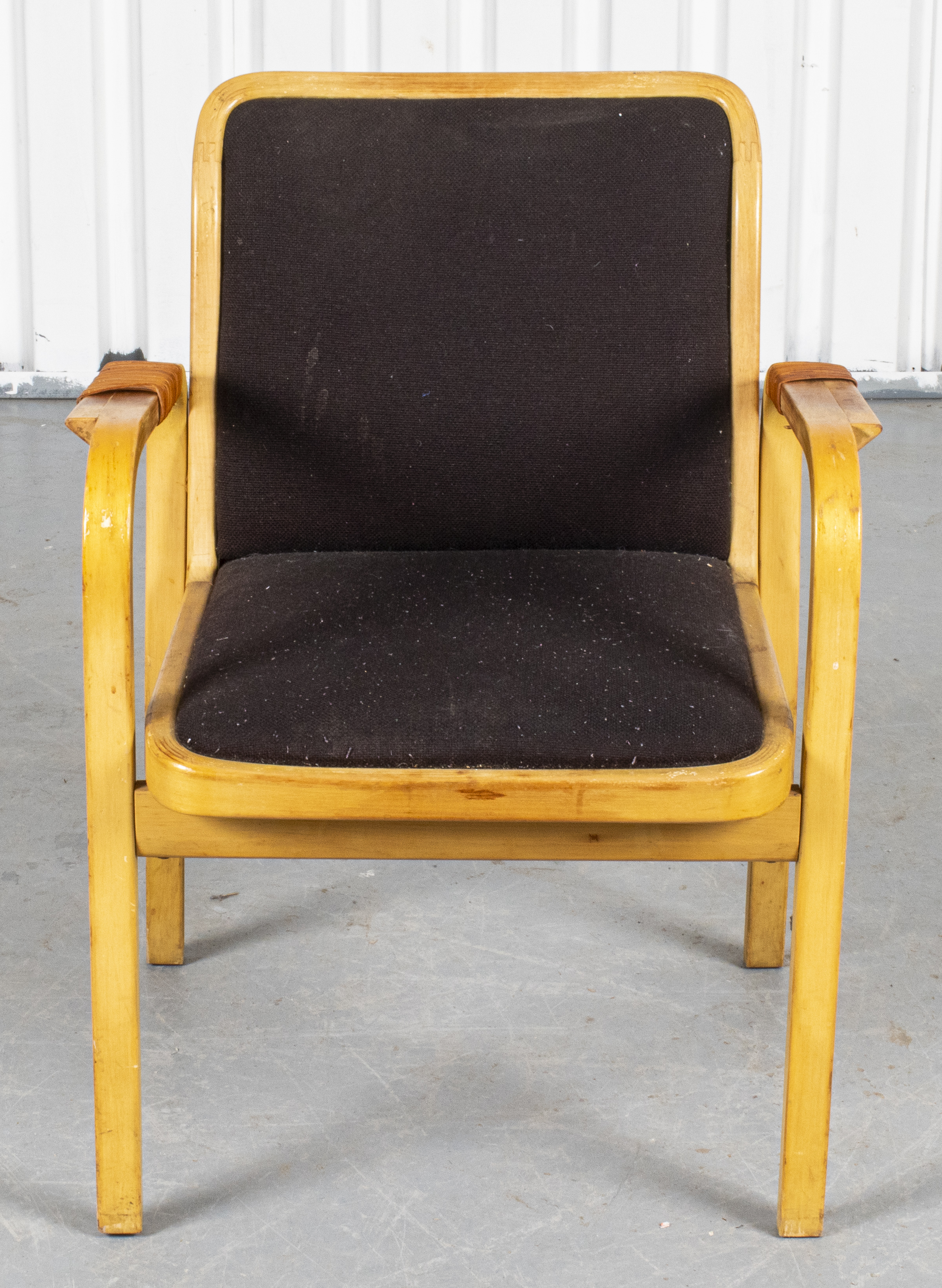 MID-CENTURY BLONDE BENTWOOD