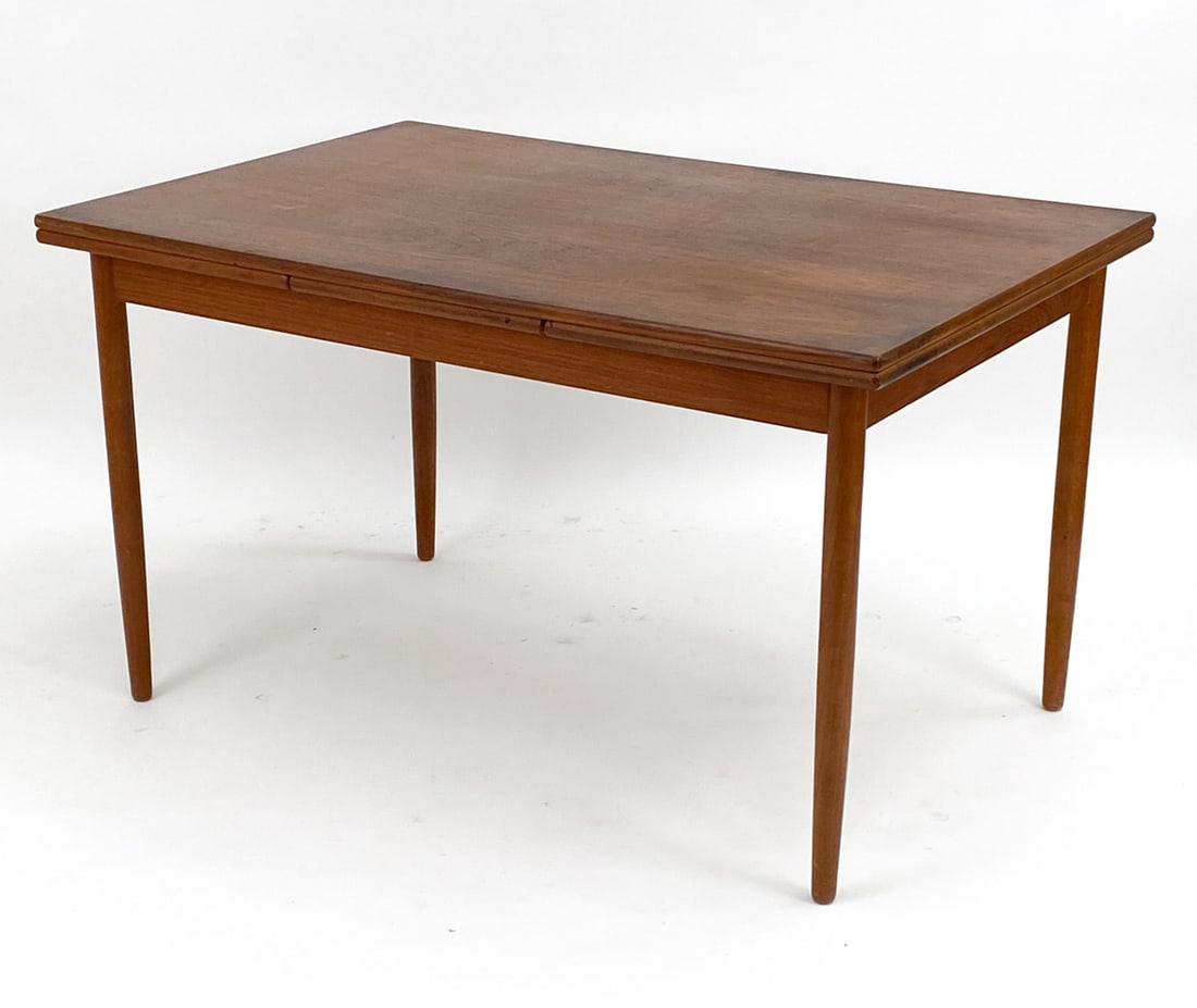 MID-CENTURY DANISH TEAK EXTENDING