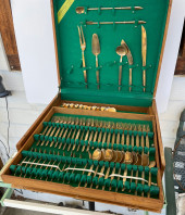 MID -CENTURY FLATWARE SET<br>1