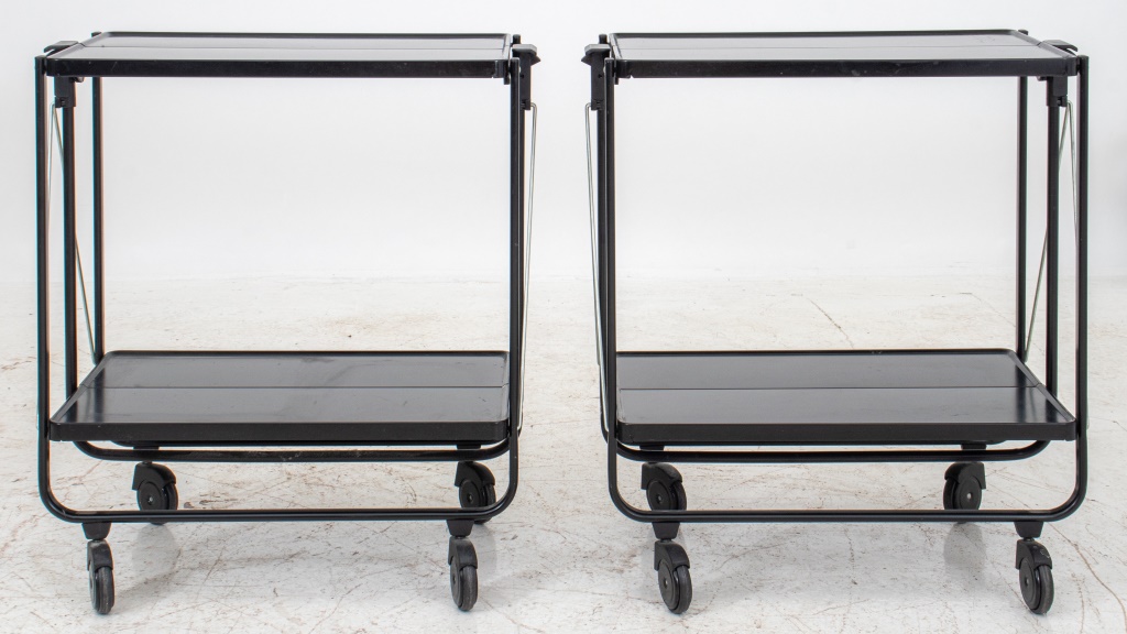 MID CENTURY FOLDABLE BLACK METAL