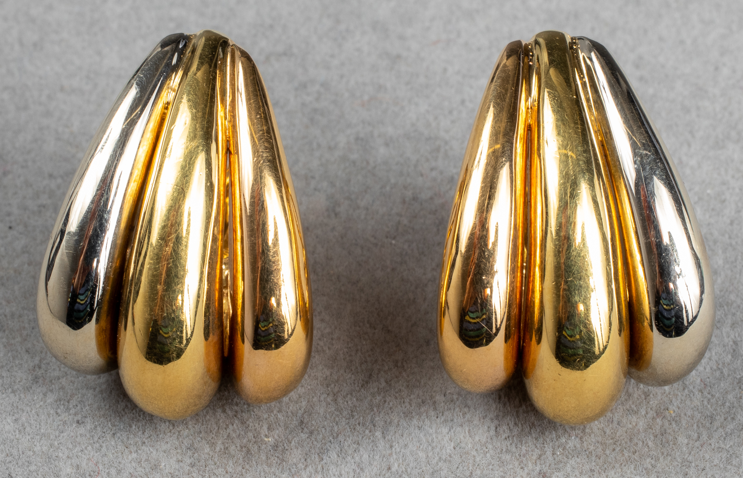 MID-CENTURY MODERN 18K TRI-GOLD