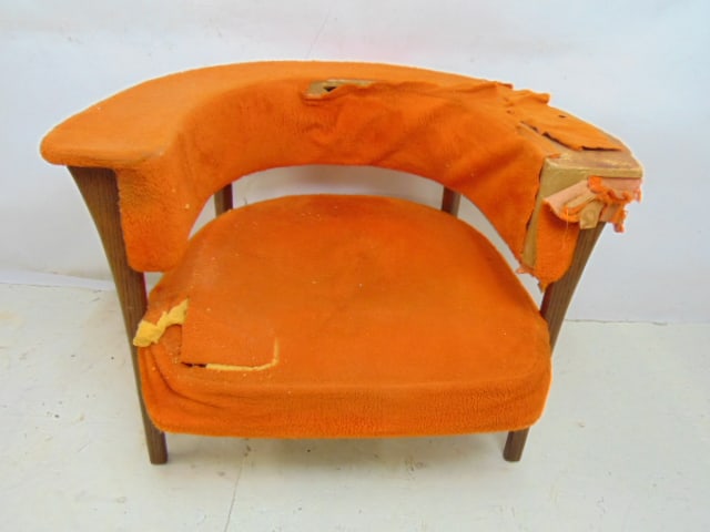 MID CENTURY MODERN BARREL BACK