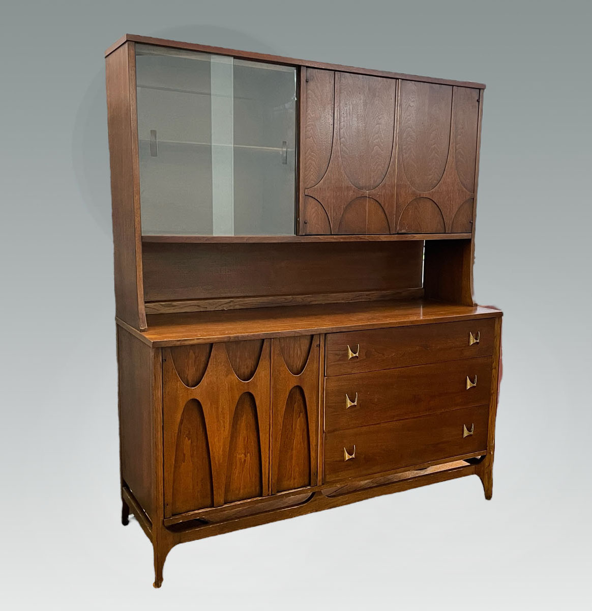 MID-CENTURY MODERN ''BROYHILL