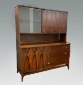 MID-CENTURY MODERN ''BROYHILL