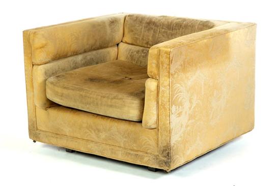 MID CENTURY MODERN CHAIR. Dunbar 