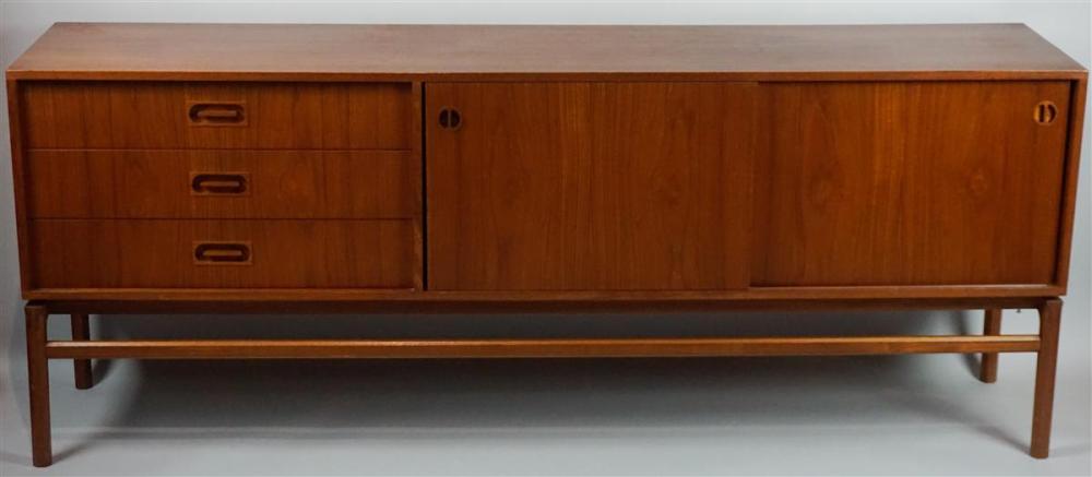 MID-CENTURY MODERN DANISH TEAK