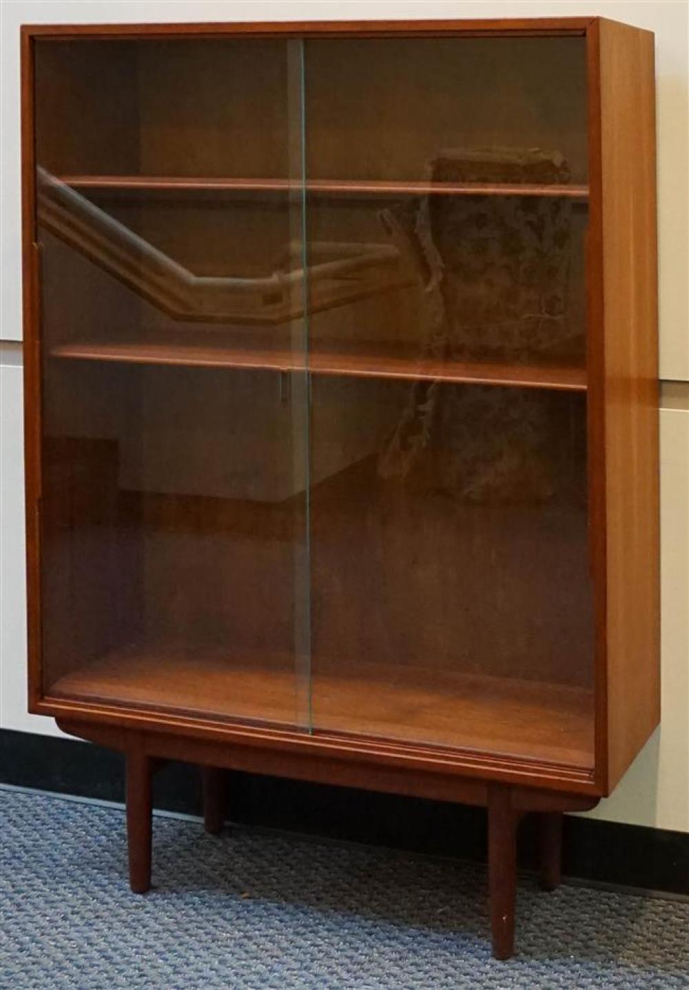 MID-CENTURY MODERN DANISH TEAK