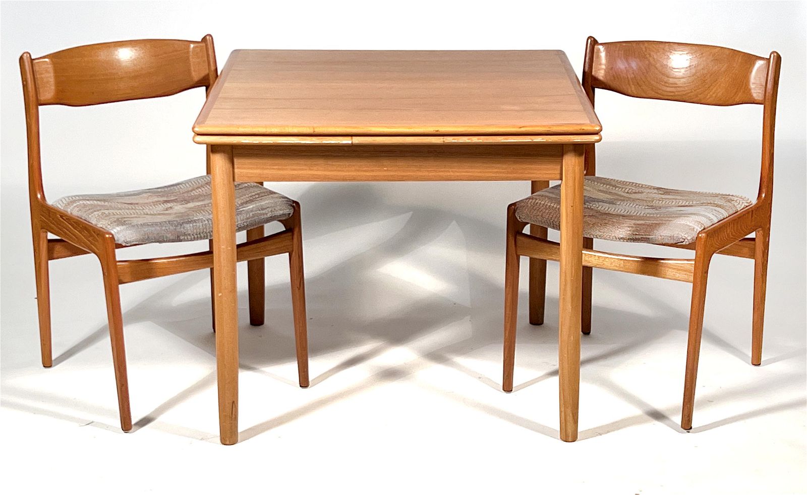 MID CENTURY MODERN GAMES TABLE WITH