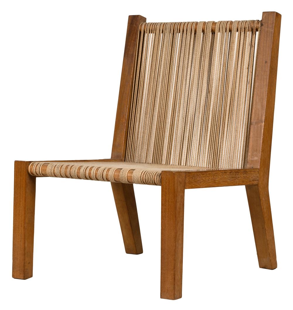 MID-CENTURY MODERN LOUNGE