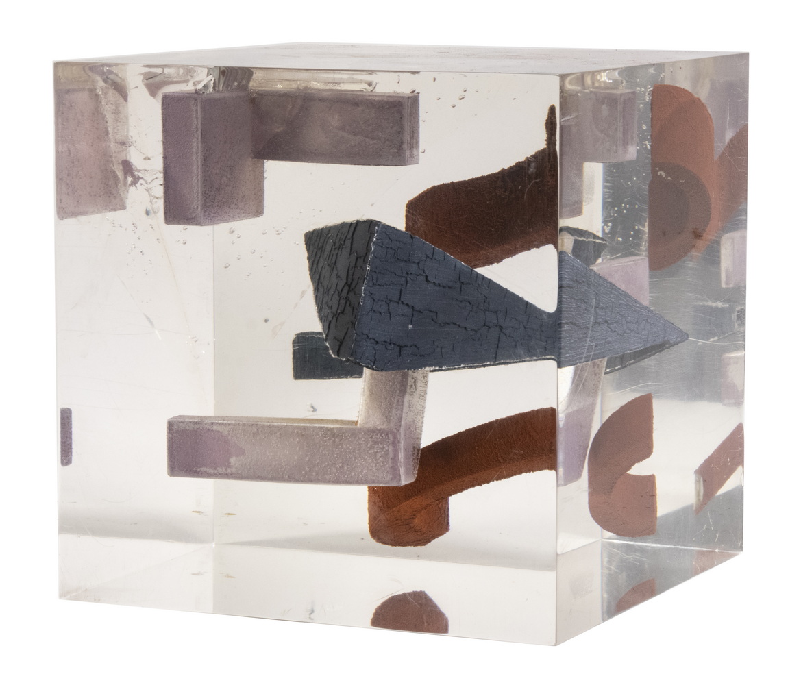 MID-CENTURY MODERN LUCITE CUBE WITH