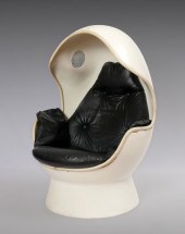 MID-CENTURY MODERN MOLDED PLAS
