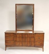 MID CENTURY MODERN PARKWAY KEN