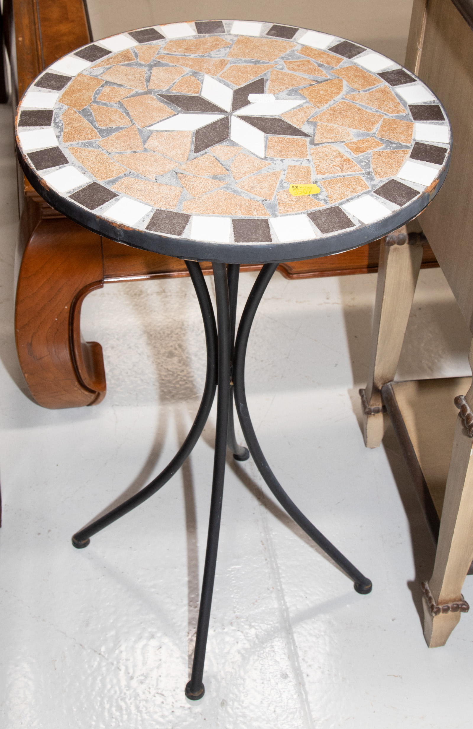 MID-CENTURY MODERN PATIO TABLE