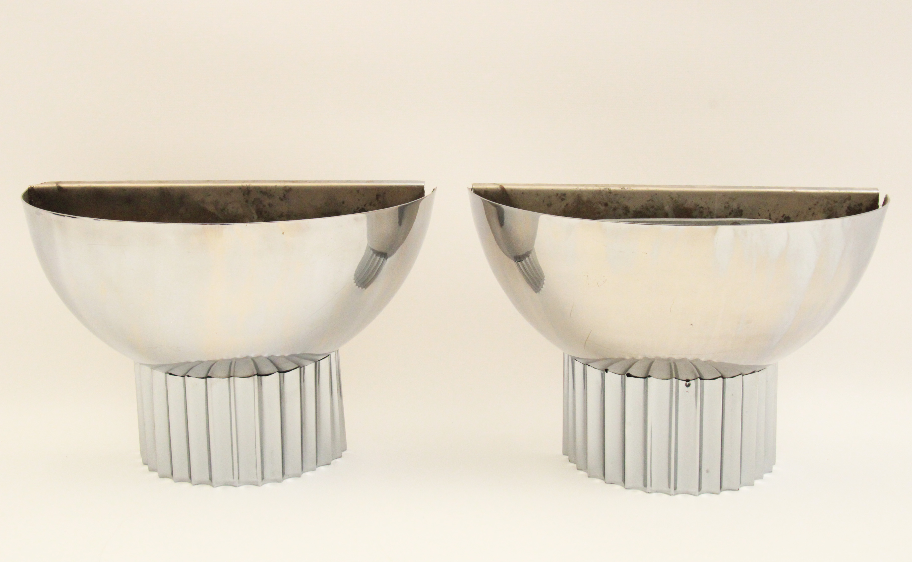 MID-CENTURY MODERN PR. OF WALL