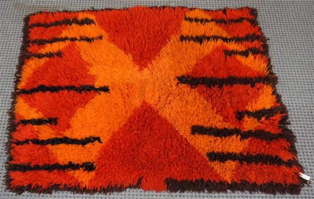MID CENTURY MODERN SHAG SCATTER