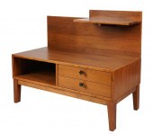 MID-CENTURY MODERN SIDE CABINE