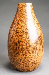 MID-CENTURY MODERN STYLE CARVE