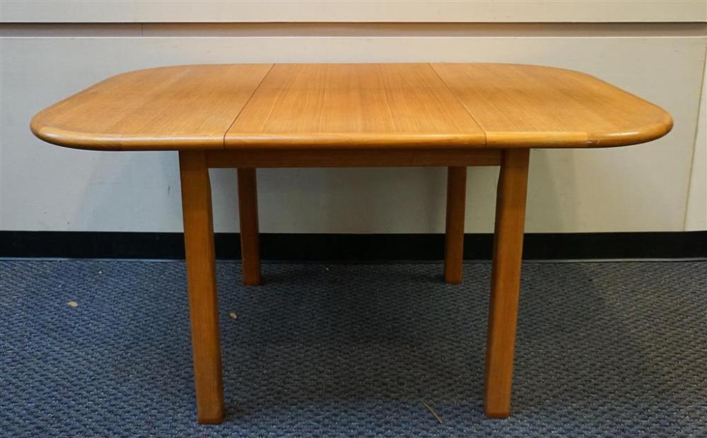 MID-CENTURY MODERN TEAK DINING