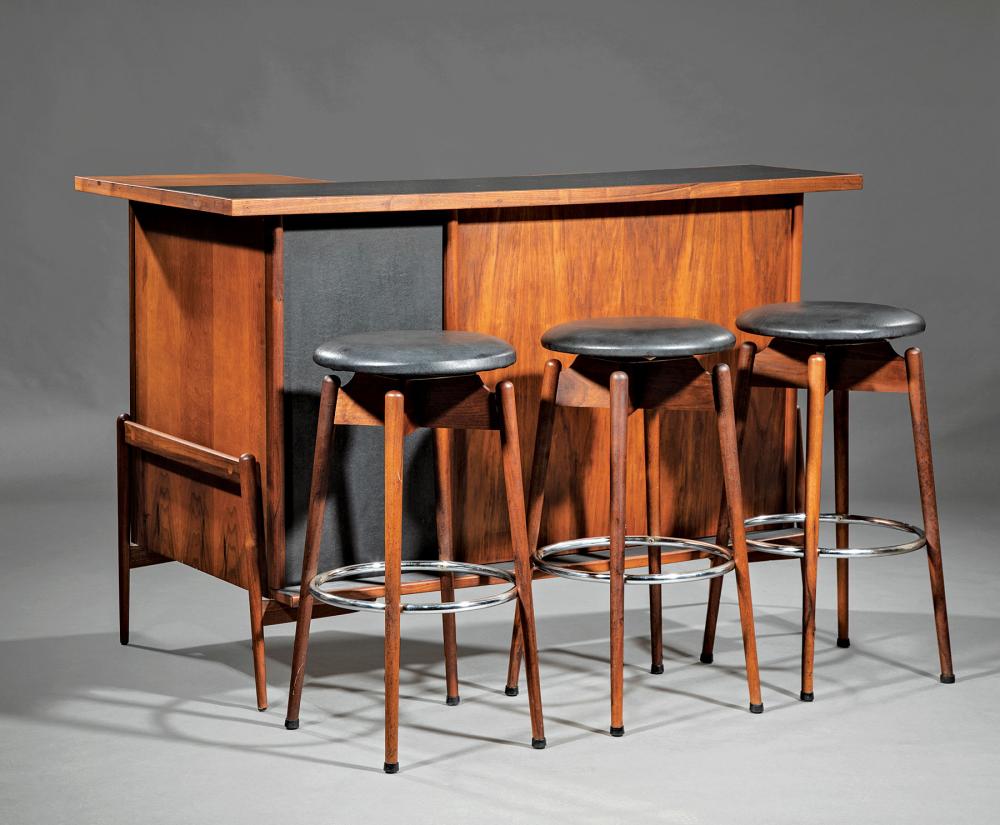 MID-CENTURY MODERN TEAK L-SHAPED