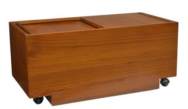 MID-CENTURY MODERN TEAK RECORD