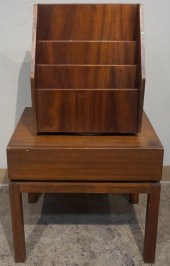 MID-CENTURY MODERN TEAK SIDE T