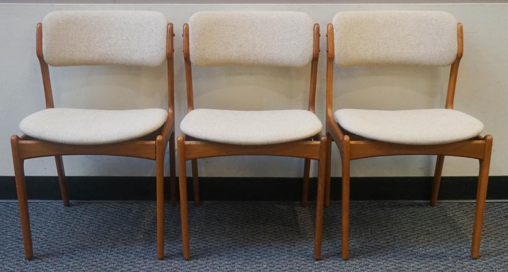 MID-CENTURY MODERN TEAK UPHOLSTERED