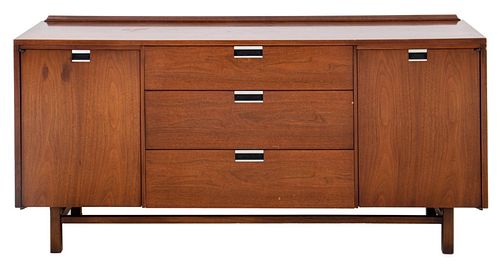 MID-CENTURY MODERN WALNUT SIDEBOARD
